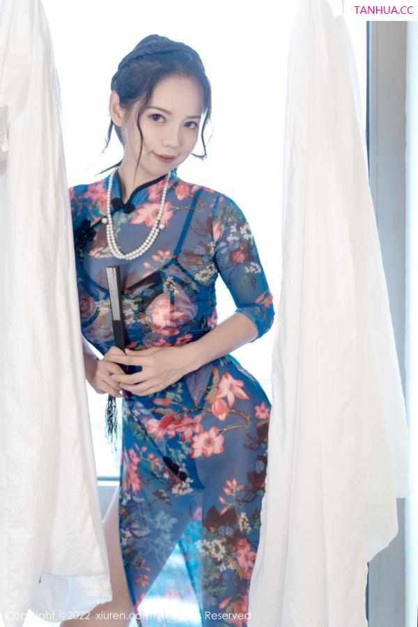   [XiuRen]高清写真图 2022.11.08 No.5819 大美妞儿 旗袍丝袜第12张图片